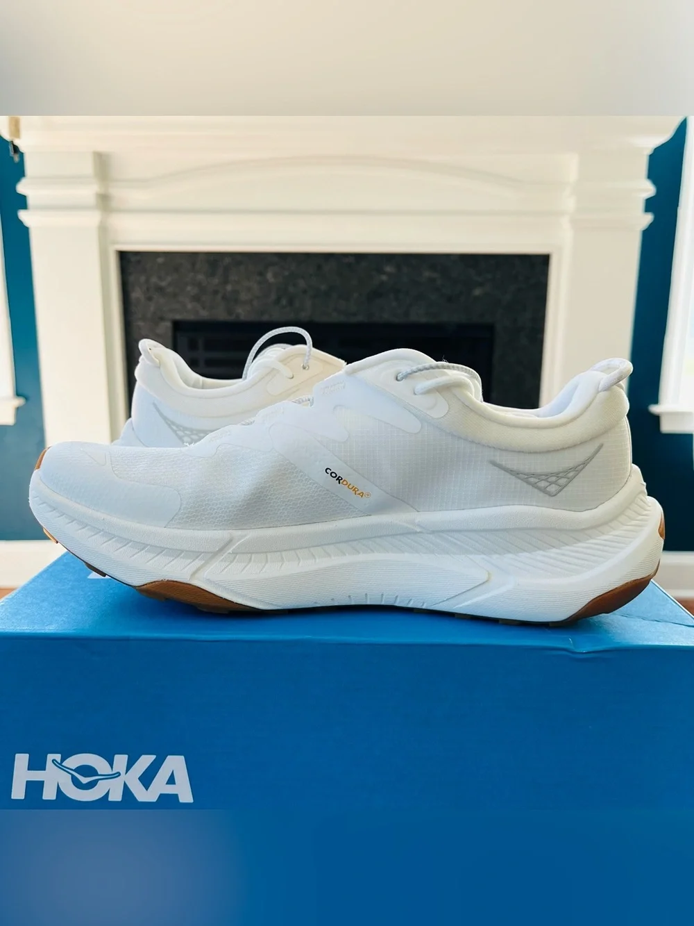 Sz 8 Hoka One One Women's Transport 1123154/WWH White